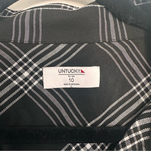 UNTUCKit Black and White Asymmetrical Long Sleeve Dress, Size 10 - Picture 4 of 5